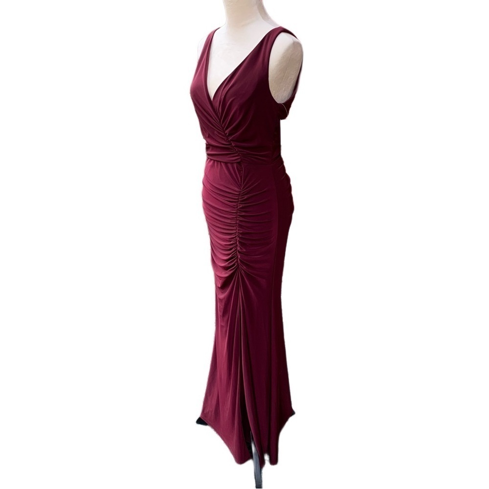 DB STUDIO Ruched Jersey V-neck Sheath Dress in Wine Red Size 6 Bridesmaid Formal - Picture 6 of 13